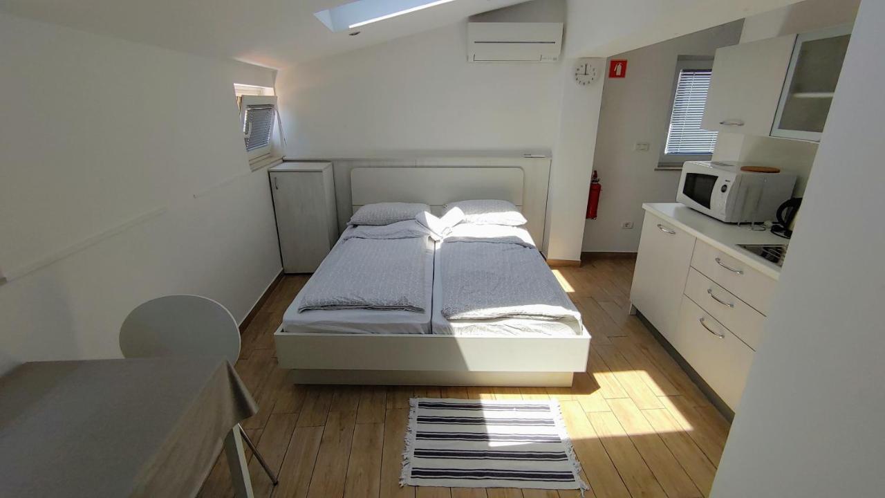 B&B Isola Izola Extérieur photo